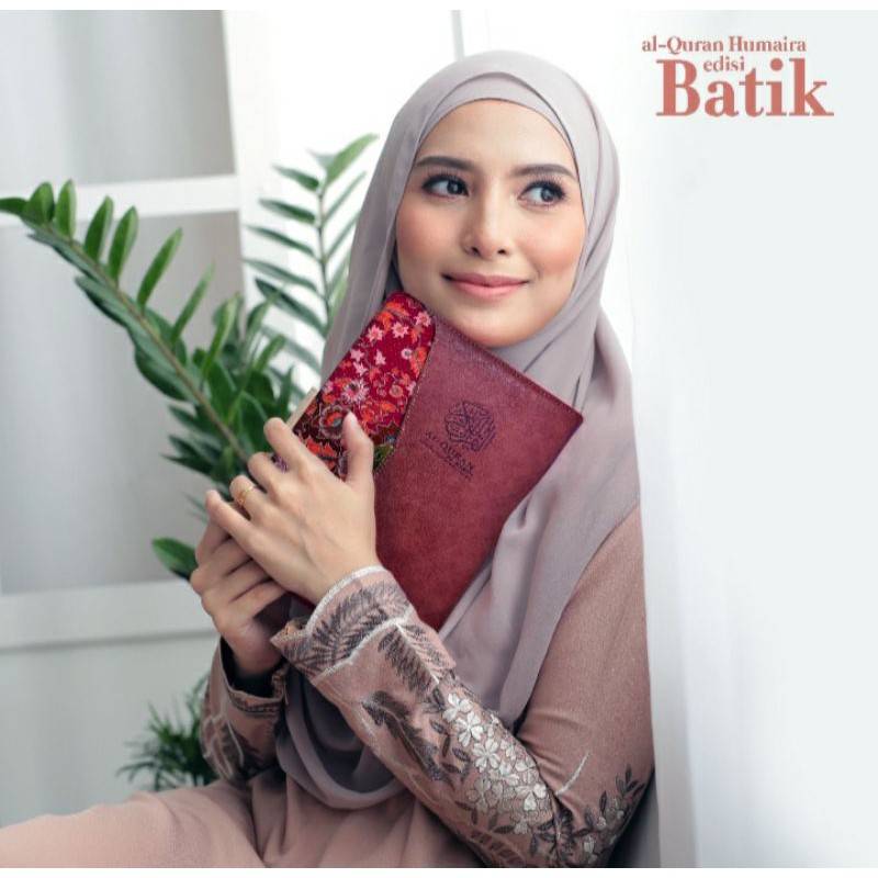 batik model red