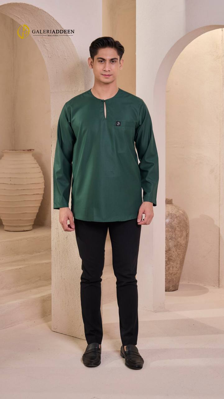 Kurta Ayden in emerald full2 kurta_bygaleriaddeen