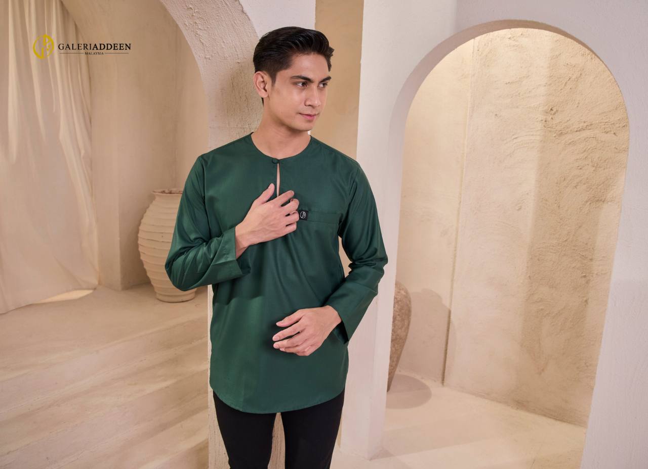 Kurta Ayden in emerald hori kurta_bygaleriaddeen