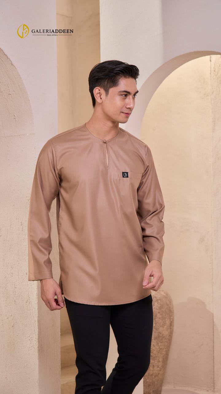 Kurta Ayden in mocha side pose kurta_bygaleriaddeen