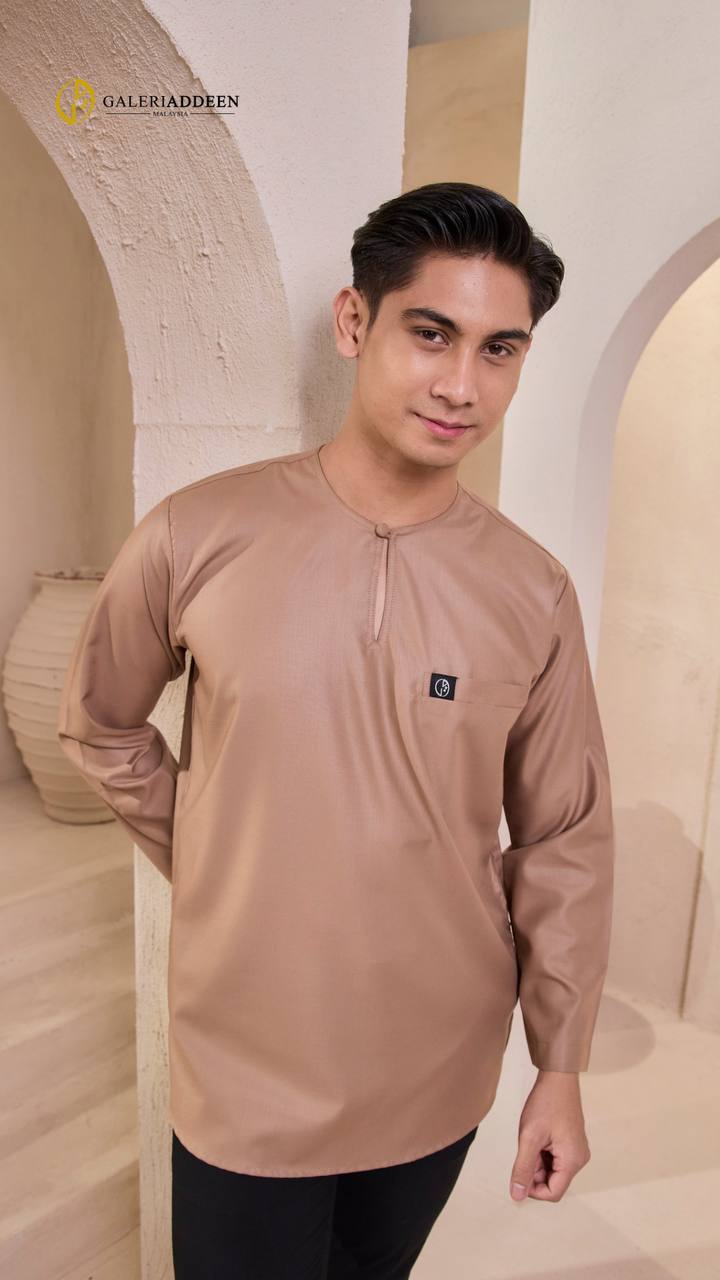 Kurta Ayden in mocha wide kurta_bygaleriaddeen