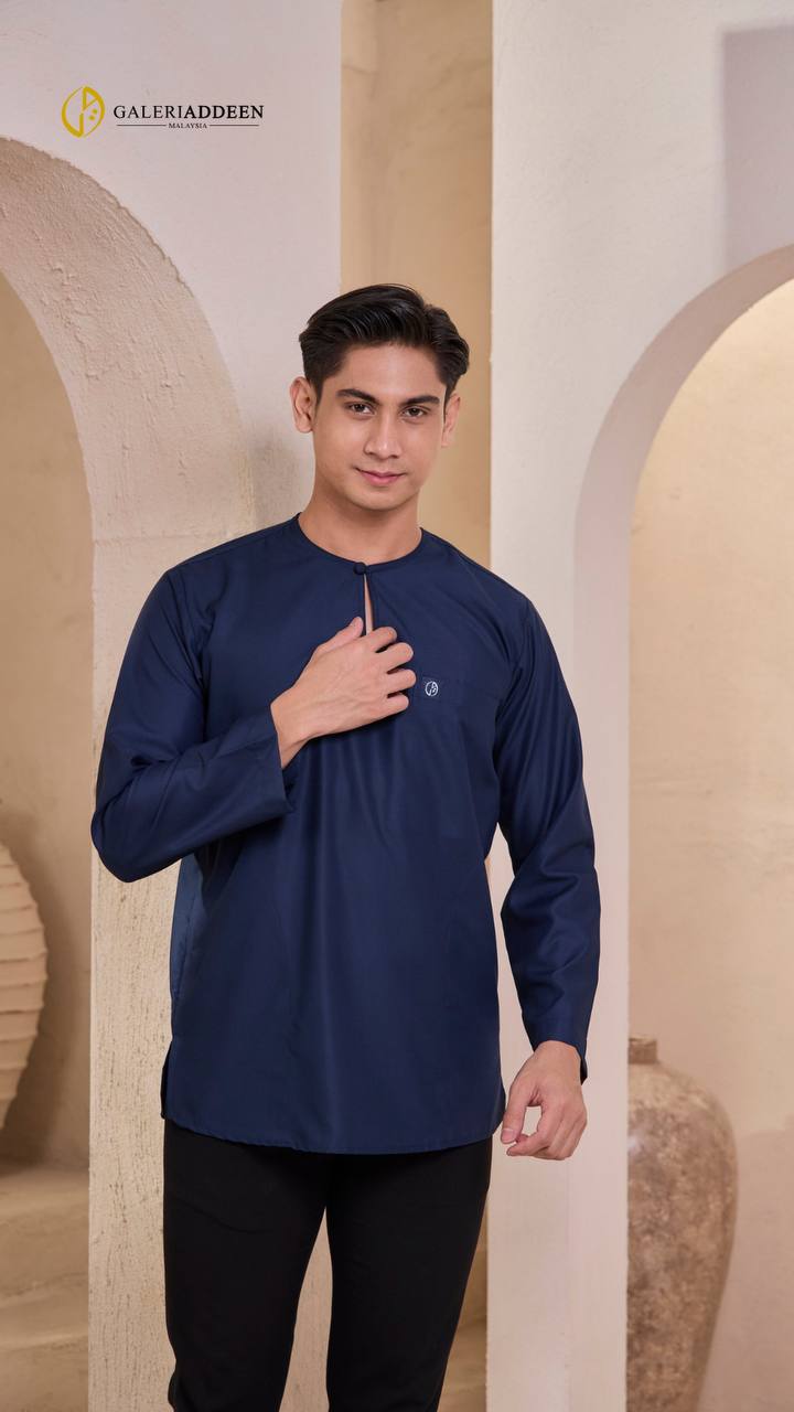 Kurta Ayden in navy blue half pose kurta_bygaleriaddeen