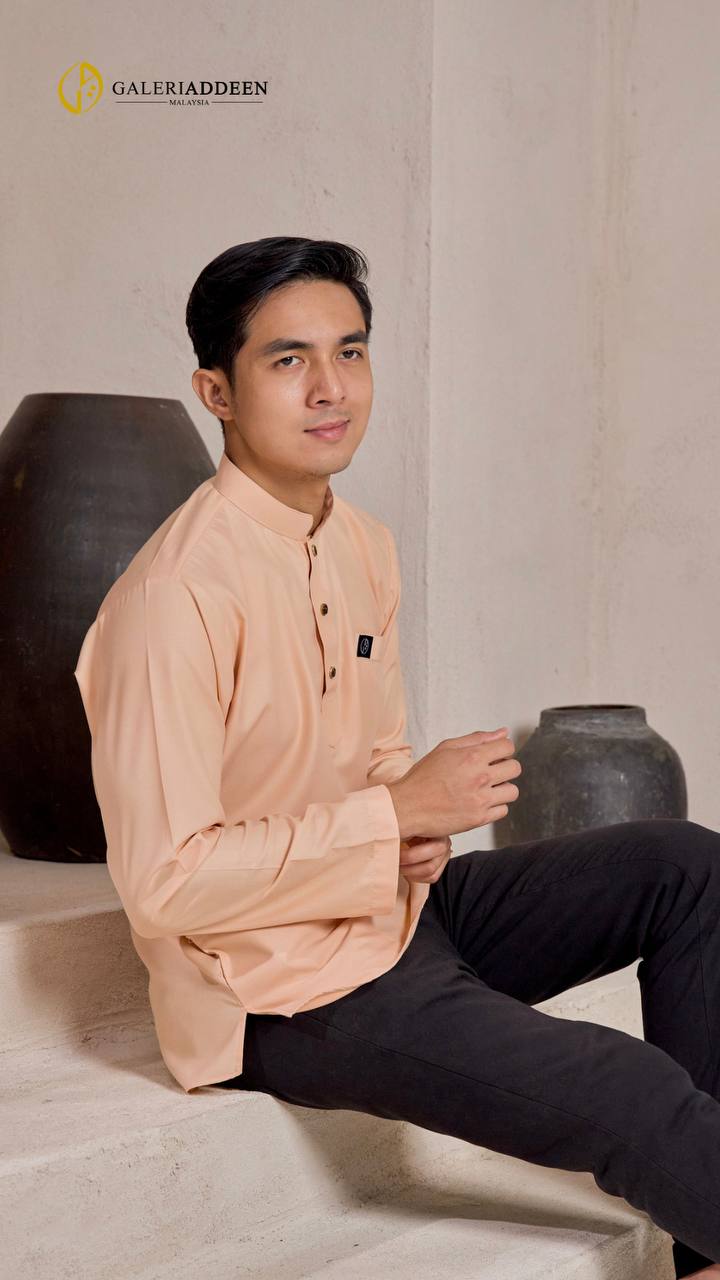 Kurta umair peach full 1 kurtaumair_bygaleriaddeen