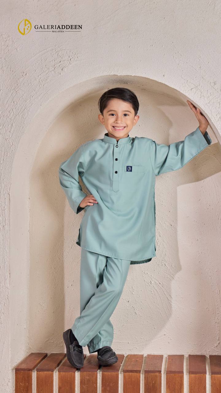 kurta yusuf in mint blue pose kurtayusuf_bygaleriaddeen