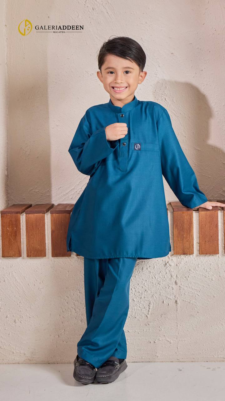 kurta yusuf in perussian blue full pose kurtayusuf_bygaleriaddeen