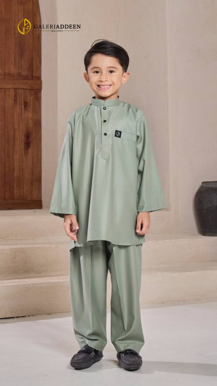 kurta yusuf in sage green full kurtayusuf_bygaleriaddeen