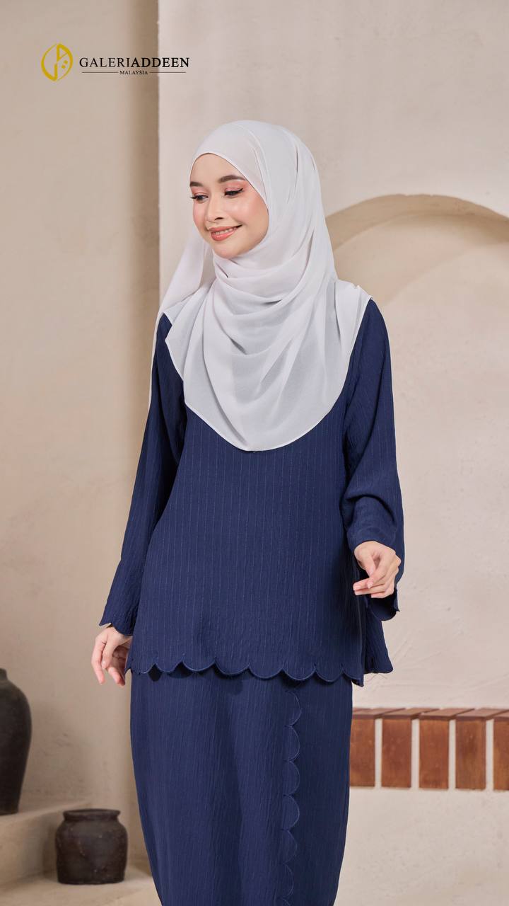 kurung mayra in navy blue top 2 kurungmayra_bygaleriaddeen