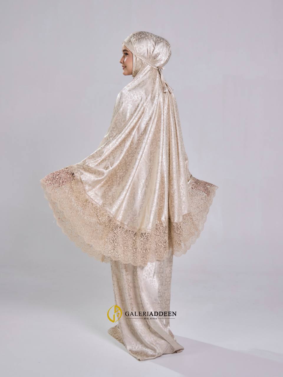 Telekung maleeqa in beige full 1 telekungmaleeqa_bygaleriaddeen