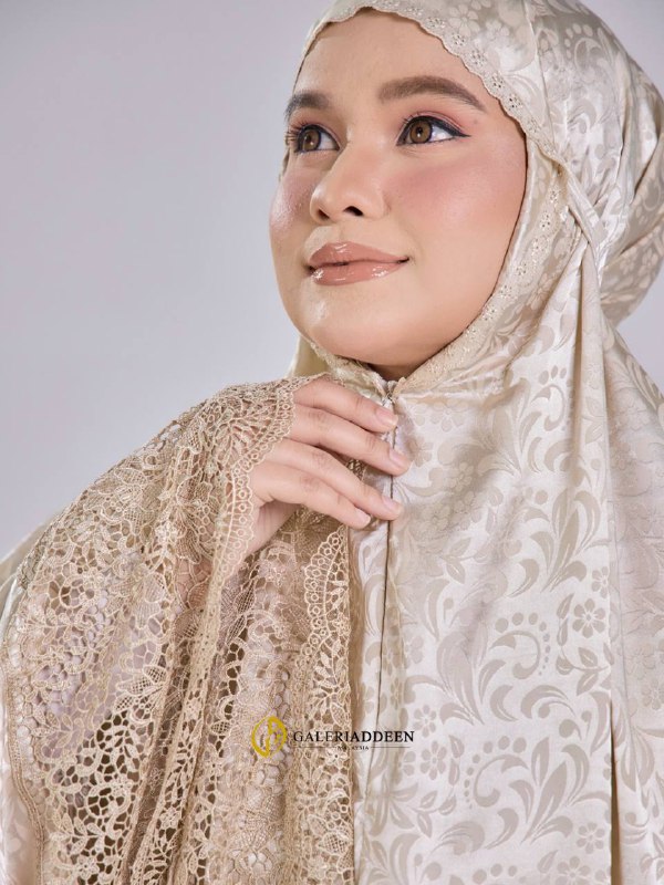 Telekung maleeqa in beige muka zip telekungmaleeqa_bygaleriaddeen