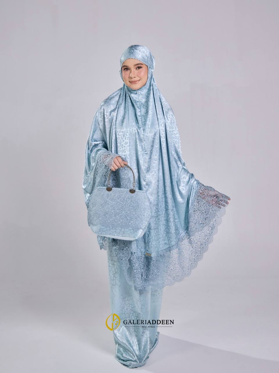 Telekung maleeqa in powder blue full 2 telekungmaleeqa_bygaleriaddeen