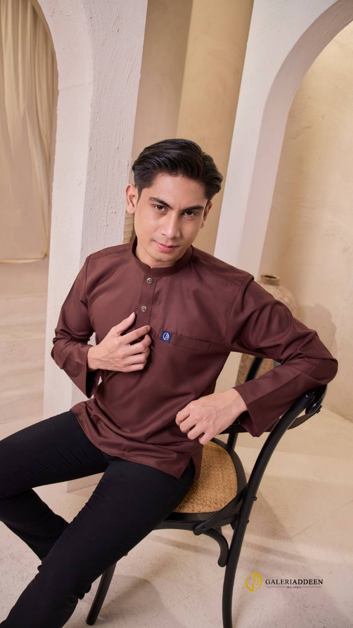 kurta umair rich brown wide kurtaumair_bygaleriaddeen