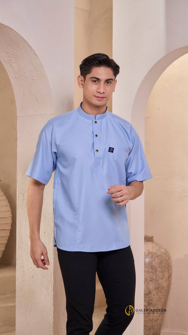 rizq 2.0 baby blue pocket side pose kurtarizq_bygaleriaddeen