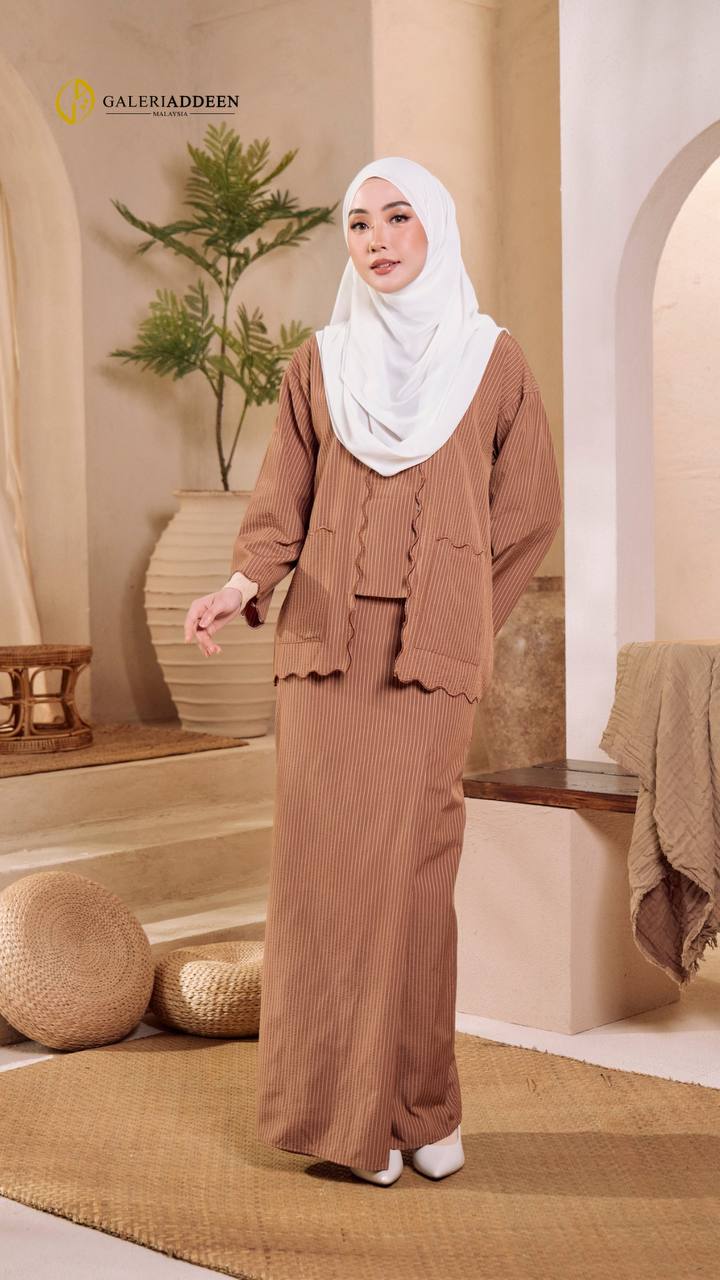 Kuntum in Rich Brown full2 kuntum_bygaleriaddeen