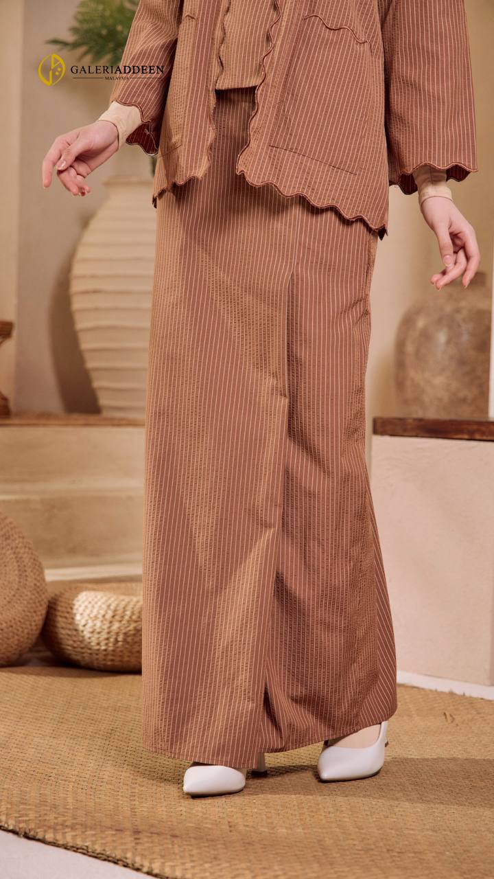 Kuntum in Rich Brown skirt details kuntum_bygaleriaddeen
