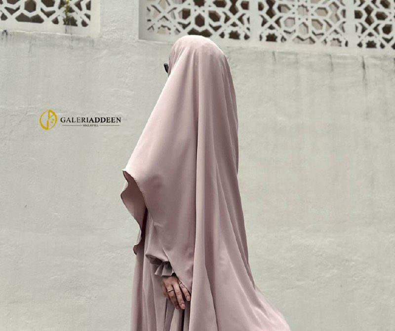 Khimar Hyra in dusty purple KhimarHyra_bygaleriadden