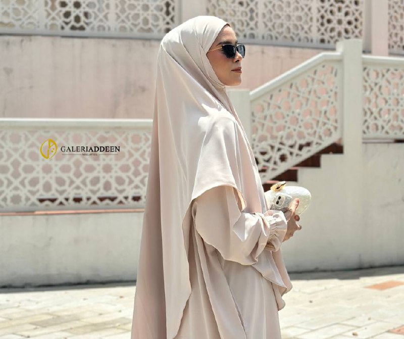 Khimar Hyra in nude KhimarHyra_bygaleriadden