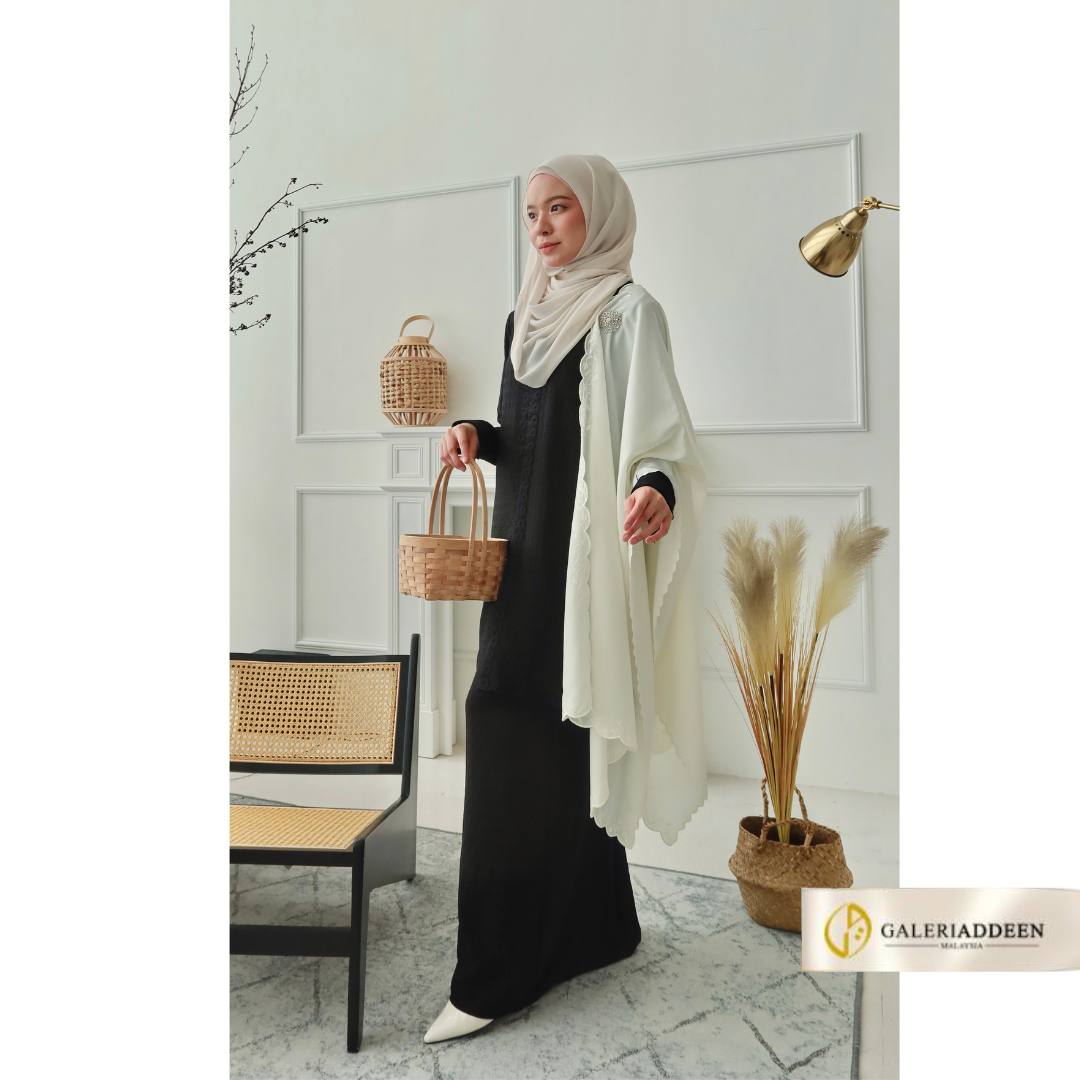 kirana kebaya in black cover kiranamahligai_bygaleriaddeen