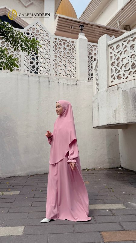Issra Abaya in baby pink full 3