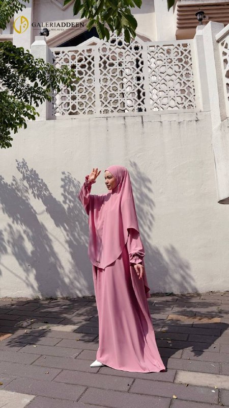Issra Abaya in baby pink full