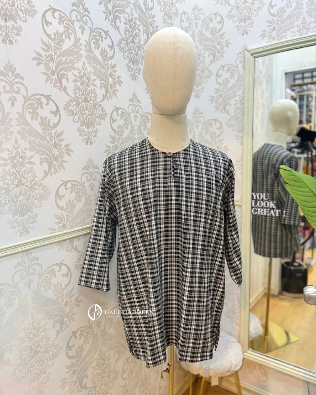 Kurta Emirhan in Black White checkered kurtaemirhan_bygaleriaddeen